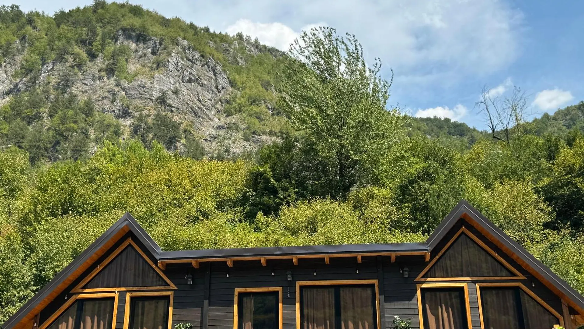 Thethi Villas Albania