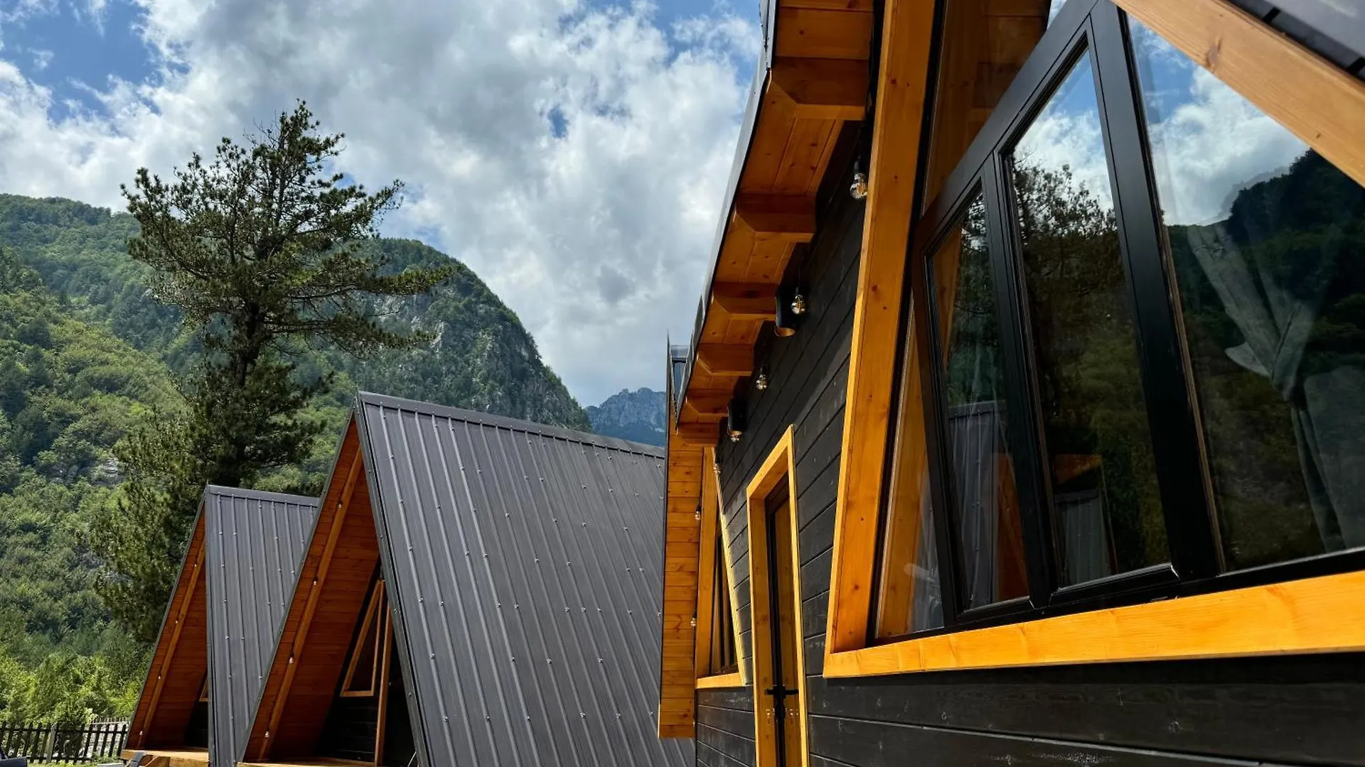 Thethi Villas